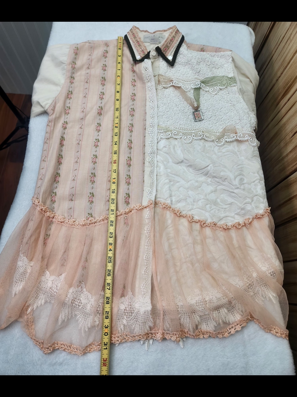 Vintage Taylor Cream and Peach Layered Lace Button-Down Top - Picture 16 of 16